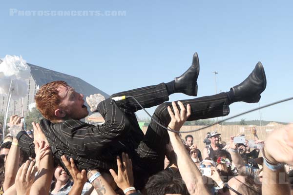 FRANK CARTER AND THE RATTLESNAKES - 2017-06-11 - NIMES - Paloma - Flamingo - 